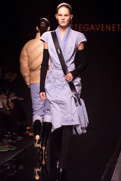 Look 8